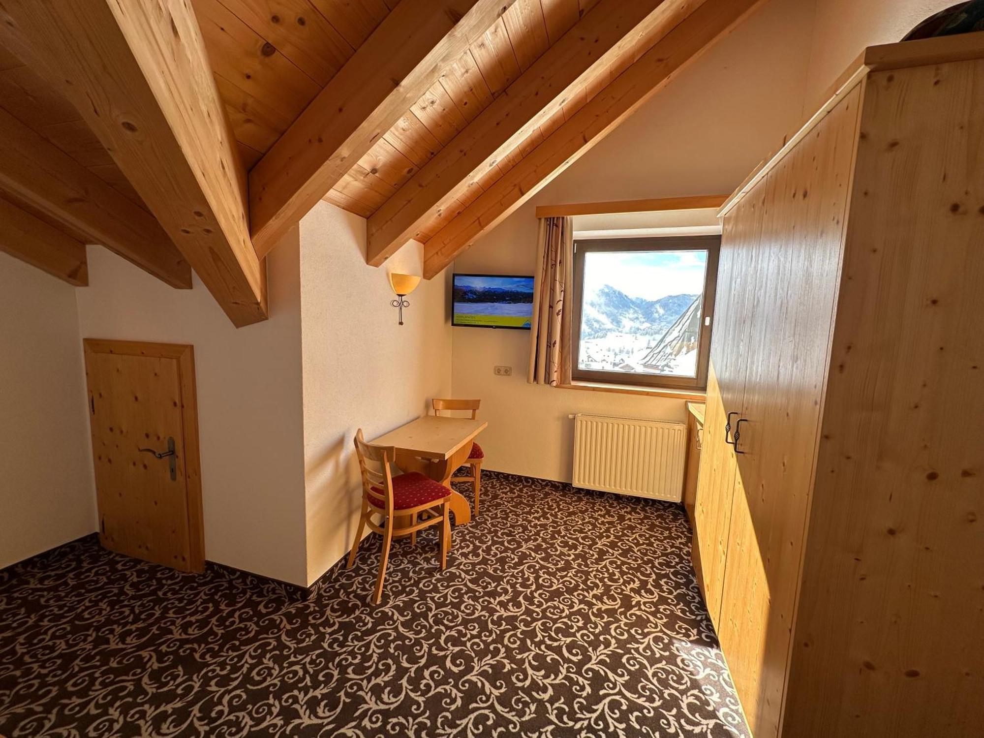 Haus Pregenzer Appartement Fiss Buitenkant foto
