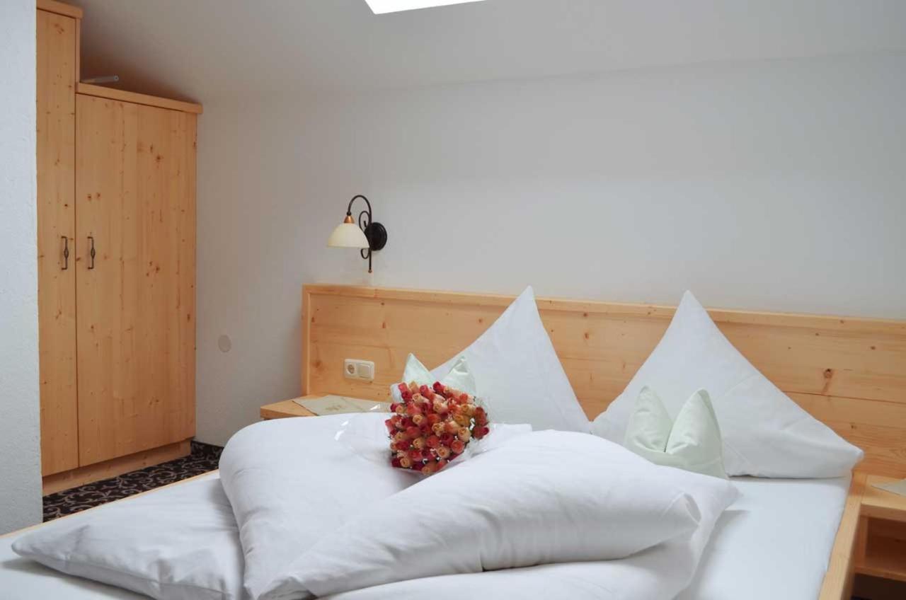 Haus Pregenzer Appartement Fiss Buitenkant foto